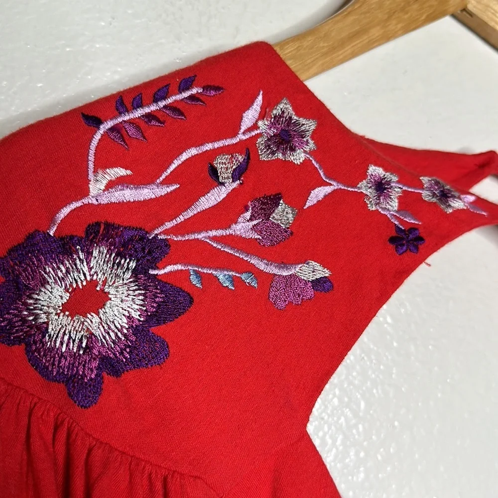 Free People Lita Floral Embroidered Bell Sleeve‎ Blouse sz XS Red